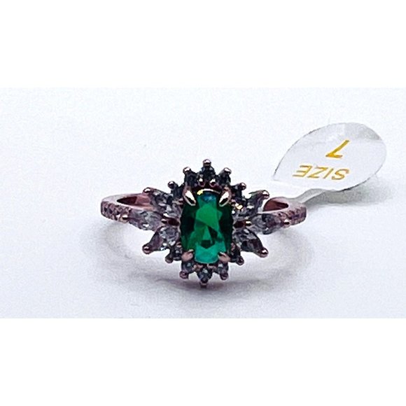 Ring Bomb Party Ring, NWOT, Size 7 - Picture 3 of 3